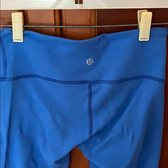 Rare reversible lululemon wunder under sz 4 - Picture 3 of 3
